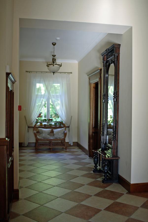 Dwor Bieland Bed & Breakfast Elblag Exterior photo