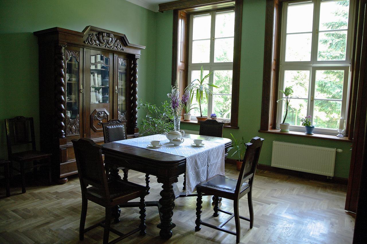 Dwor Bieland Bed & Breakfast Elblag Exterior photo