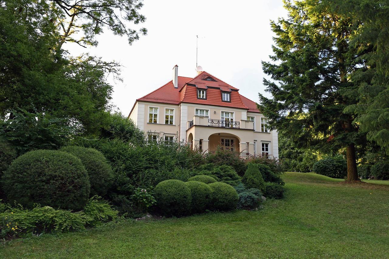 Dwor Bieland Bed & Breakfast Elblag Exterior photo